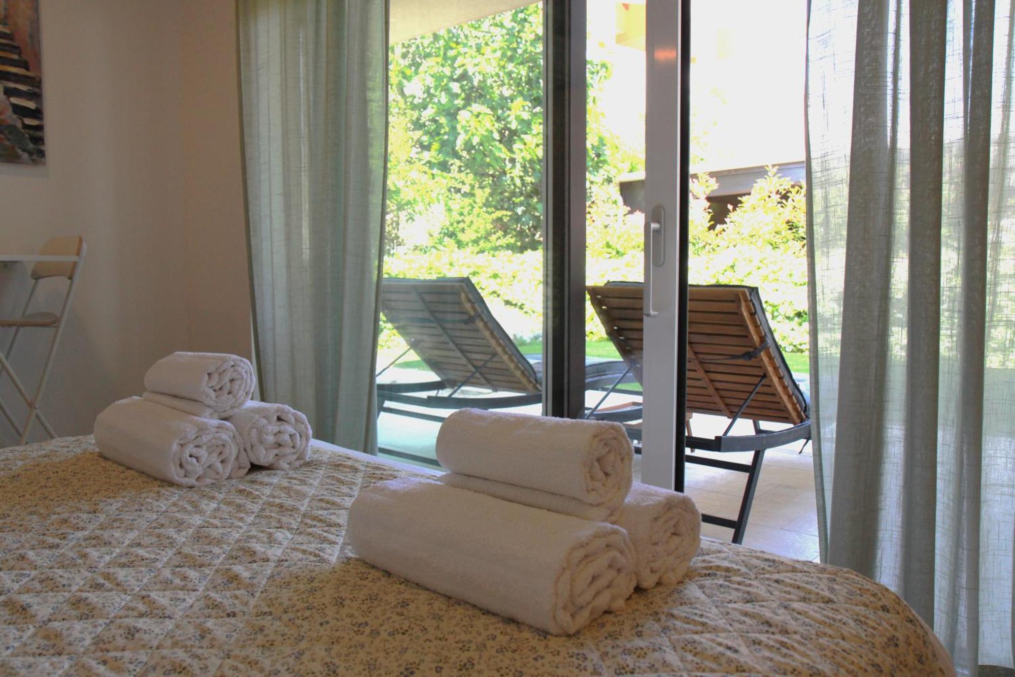 Studio Apartment Rosa Krk Krk Town Eksteriør billede