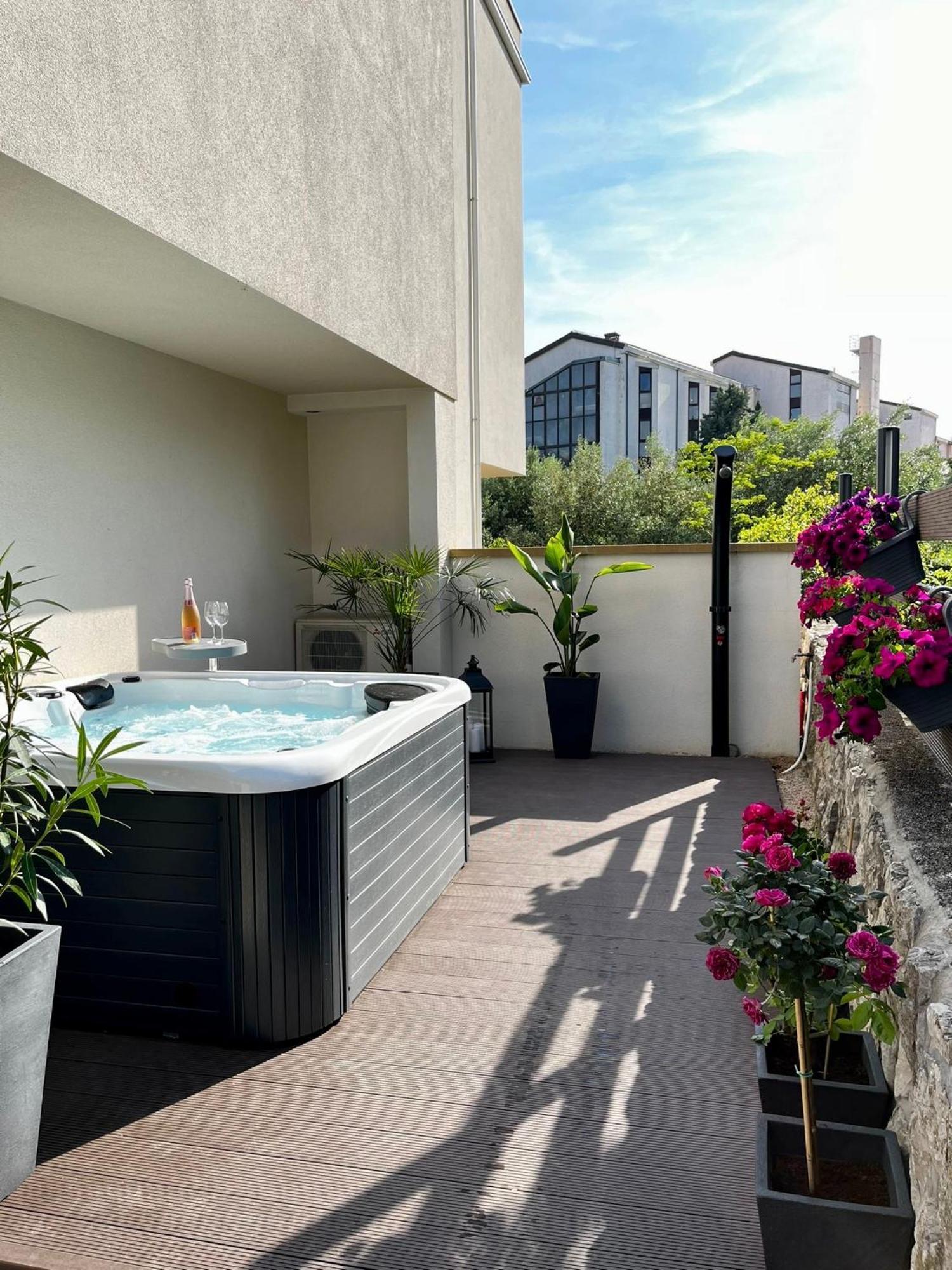 Studio Apartment Rosa Krk Krk Town Eksteriør billede